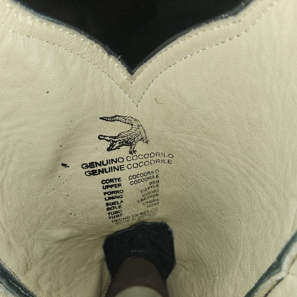 Black and Red Embroidered Cowboy Boots - Picture 6 of 6